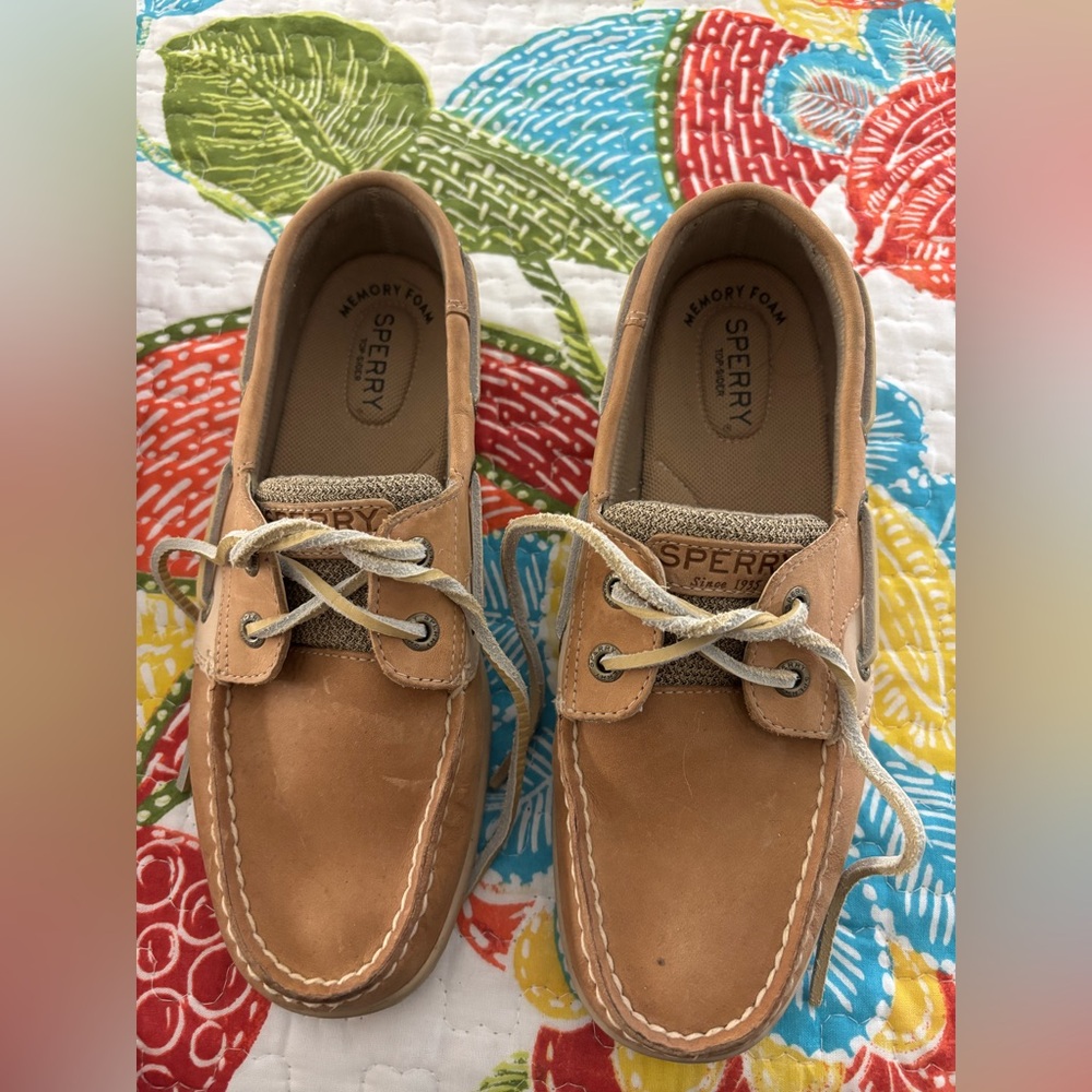 Sperry Tan Women's Leather Boat Shoes size 7 WIDE